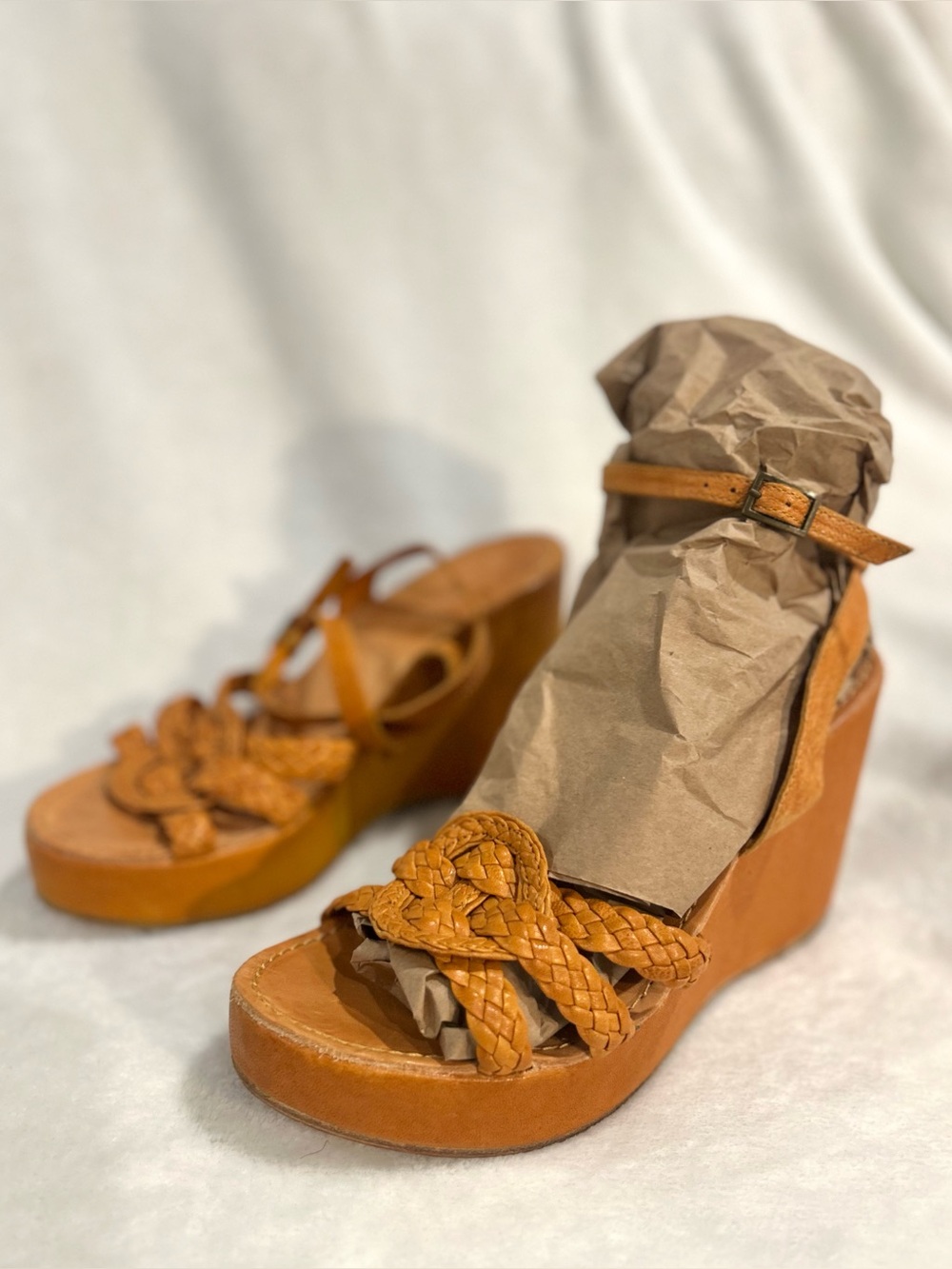 True Religion wedge sandals 4” heels braided leather ankle wrap y2k vintage 10